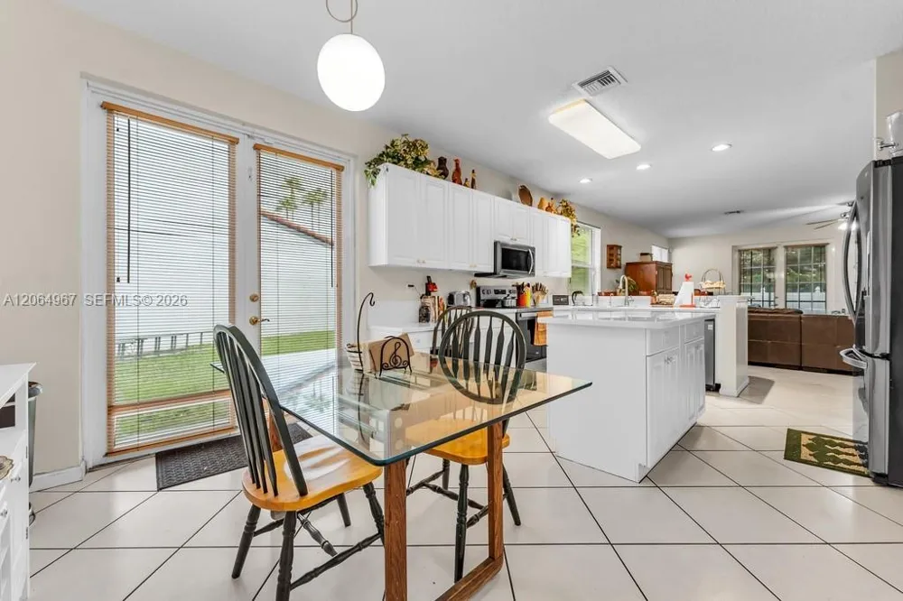 15887 NW 11th St Pembroke Pines, FL 33028