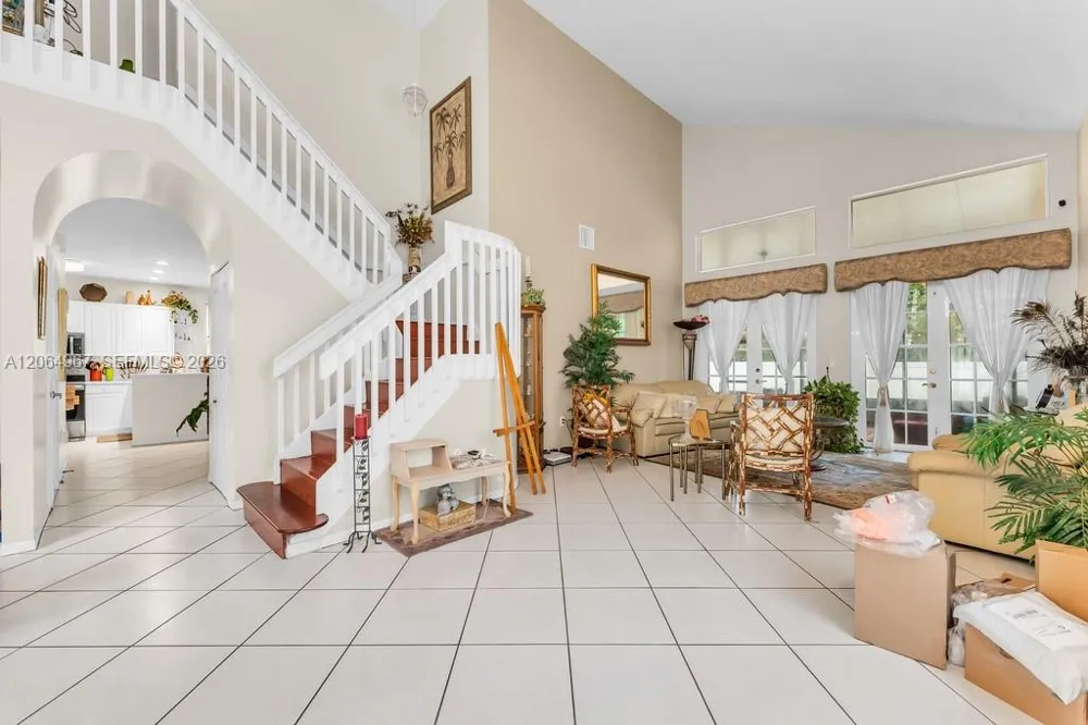 15887 NW 11th St Pembroke Pines, FL 33028