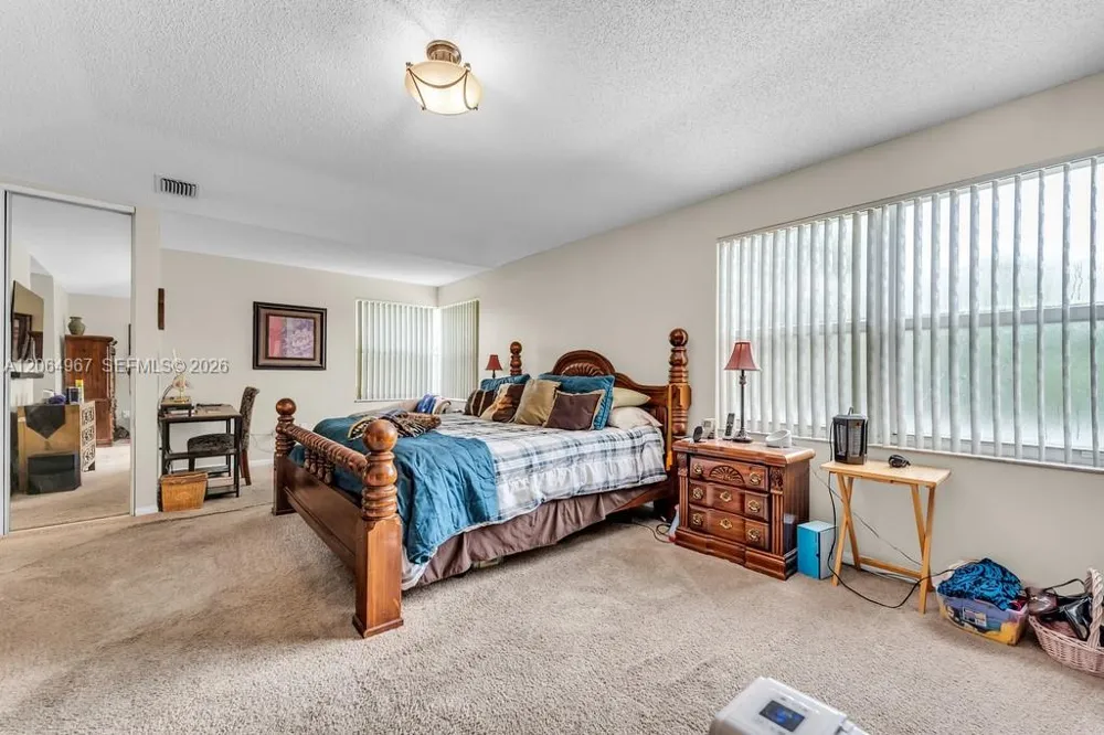 15887 NW 11th St Pembroke Pines, FL 33028