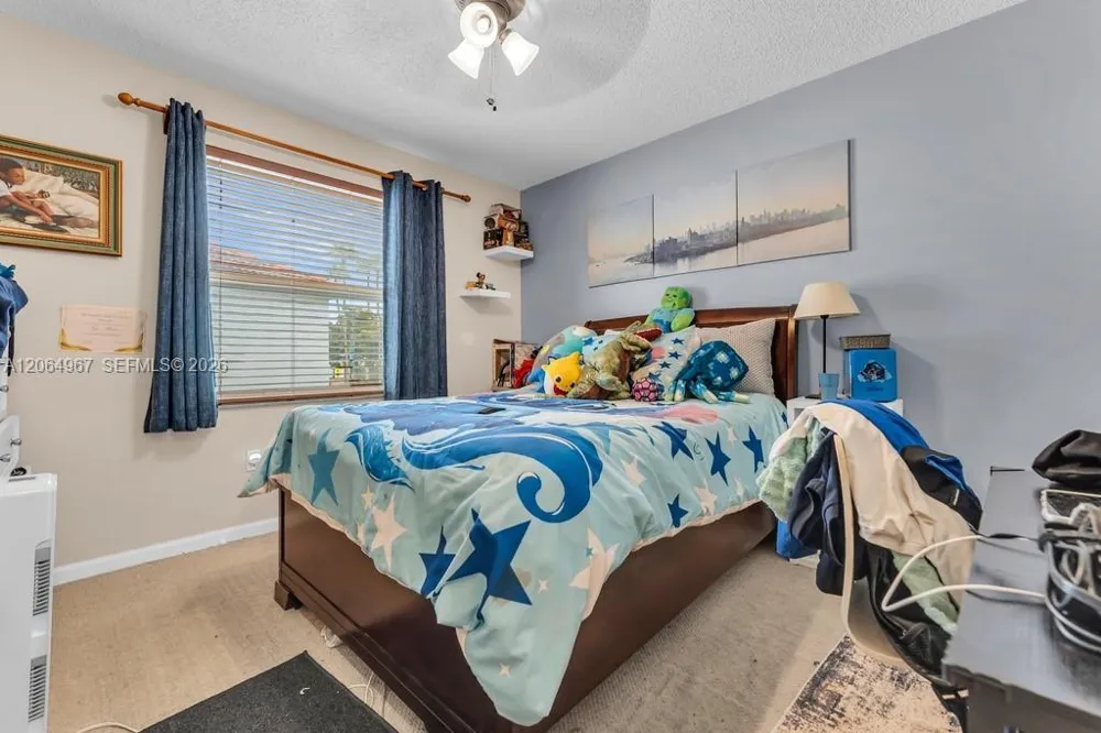 15887 NW 11th St Pembroke Pines, FL 33028