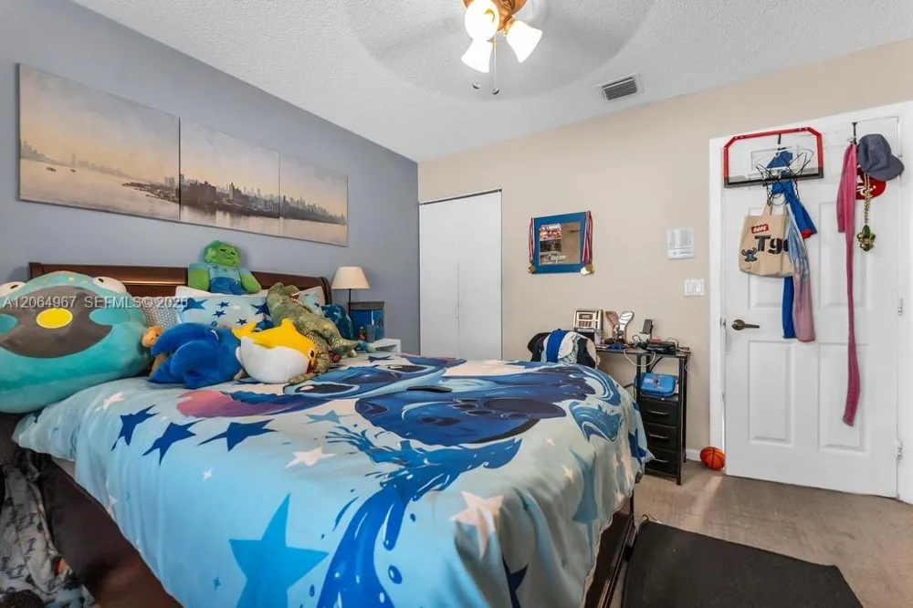 15887 NW 11th St Pembroke Pines, FL 33028