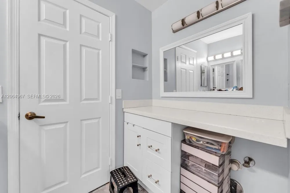 15887 NW 11th St Pembroke Pines, FL 33028