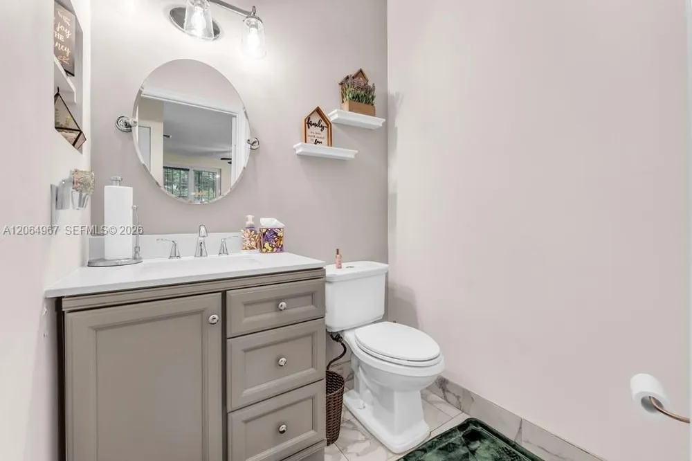 15887 NW 11th St Pembroke Pines, FL 33028