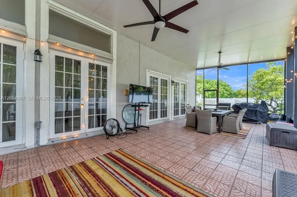 15887 NW 11th St Pembroke Pines, FL 33028