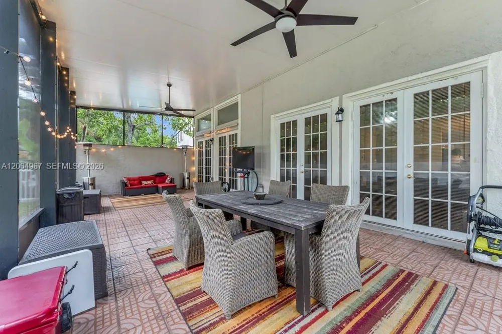 15887 NW 11th St Pembroke Pines, FL 33028