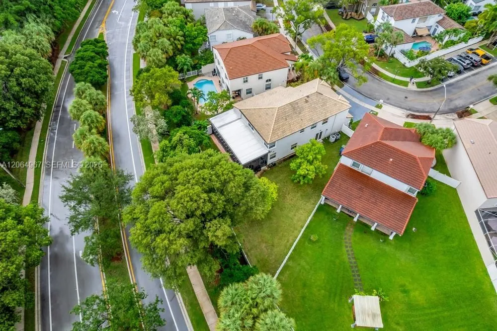 15887 NW 11th St Pembroke Pines, FL 33028