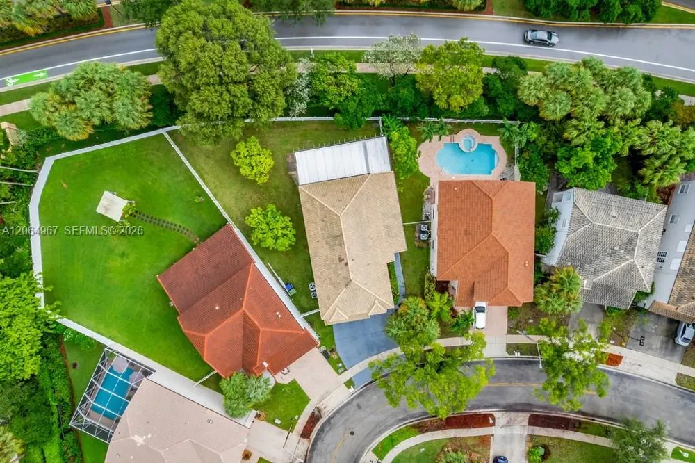 15887 NW 11th St Pembroke Pines, FL 33028