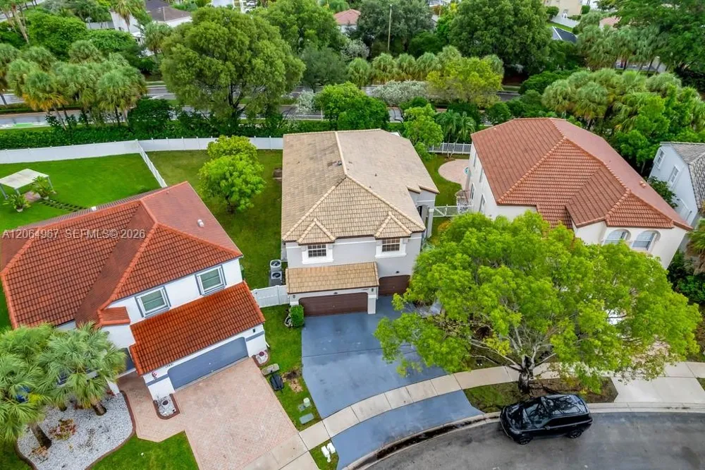 15887 NW 11th St Pembroke Pines, FL 33028