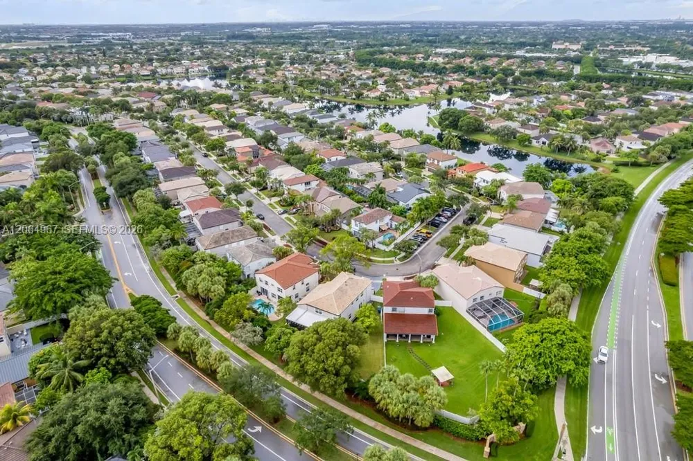 15887 NW 11th St Pembroke Pines, FL 33028