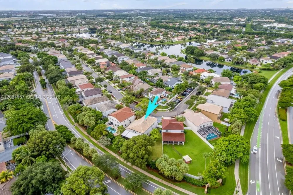 15887 NW 11th St Pembroke Pines, FL 33028