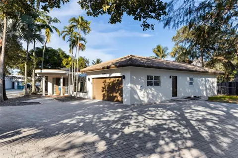 1030 SW 14th Ter