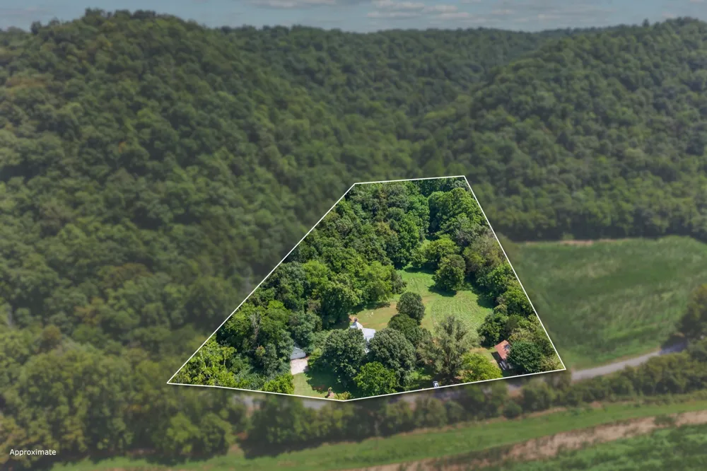 527 Ward Fork Rd Whitleyville, TN 38588