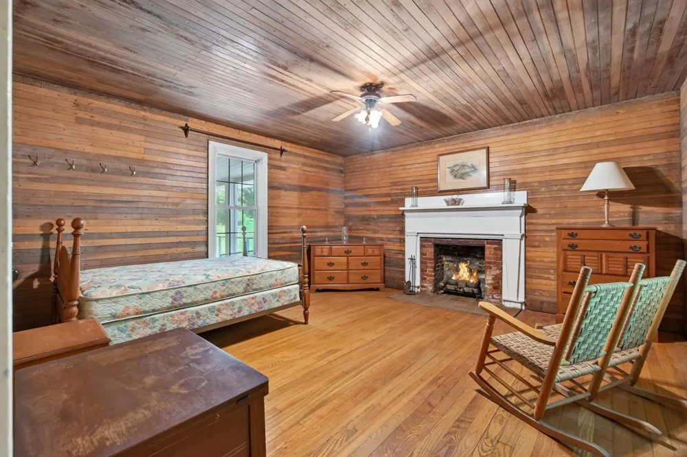527 Ward Fork Rd Whitleyville, TN 38588