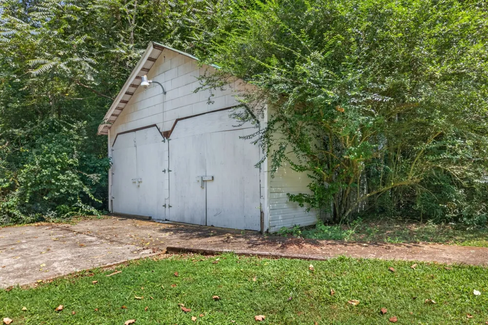 527 Ward Fork Rd Whitleyville, TN 38588