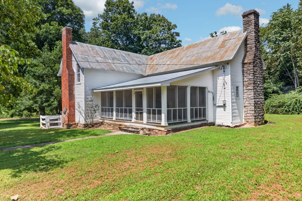 527 Ward Fork Rd Whitleyville, TN 38588