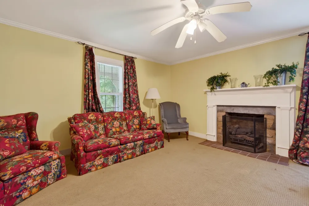 527 Ward Fork Rd Whitleyville, TN 38588