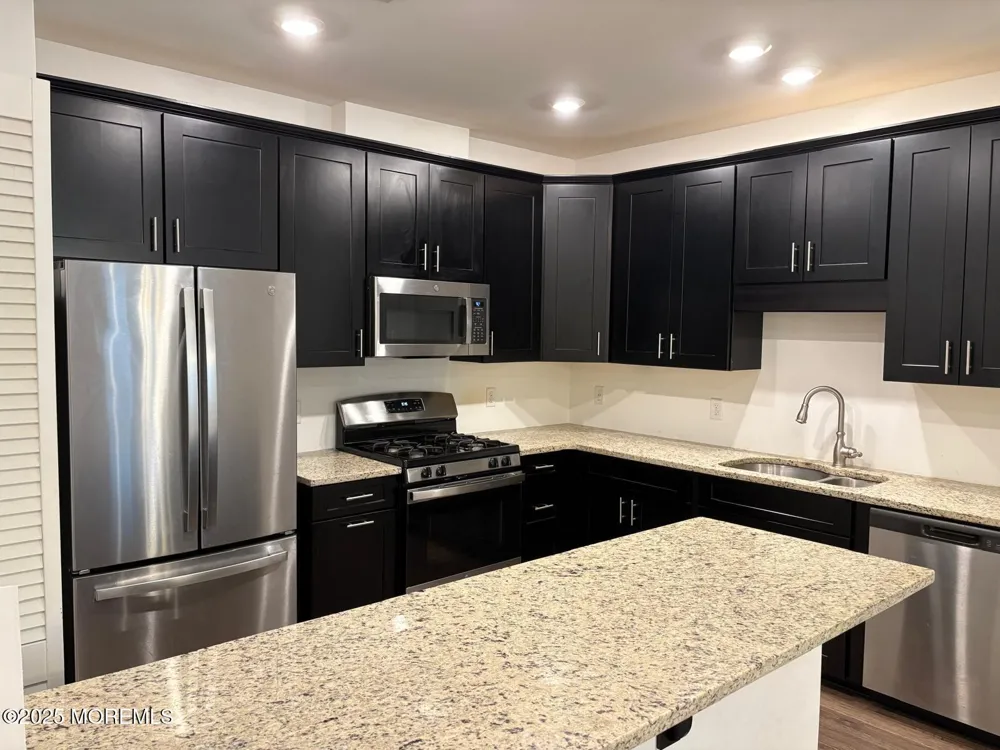 733 Stiller Lane Monroe, NJ 08831