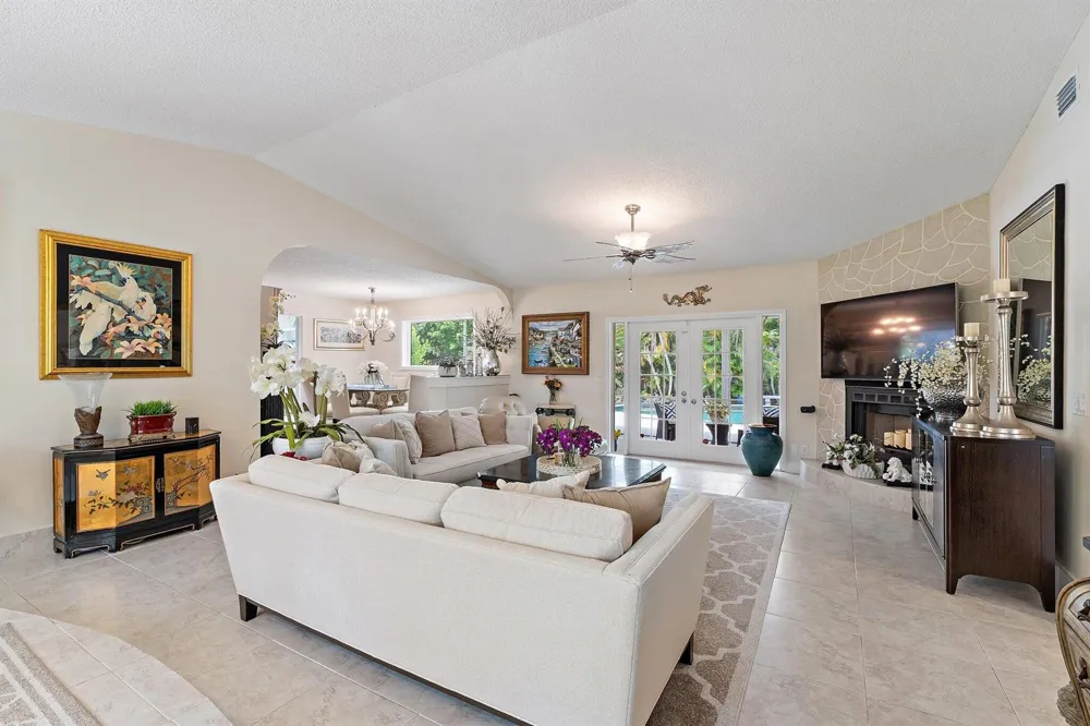 15315 78TH DRIVE Palm Beach Gardens, FL 33418