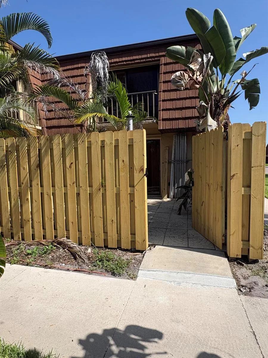 1302 NEBRASKA AVENUE #6A Fort Pierce, FL 34950