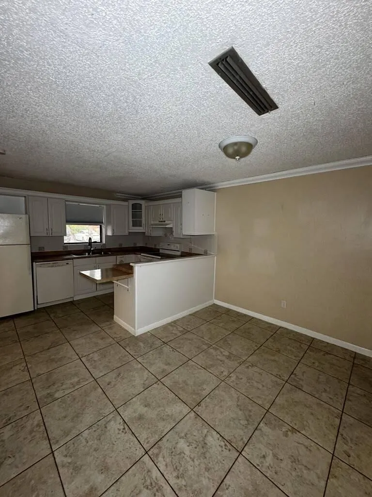 1302 NEBRASKA AVENUE #6A Fort Pierce, FL 34950