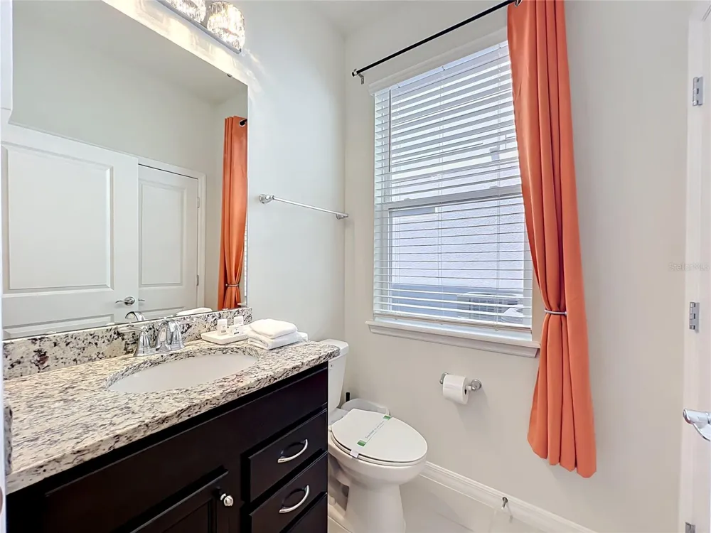 4033 LANA AVENUE Davenport, FL 33897