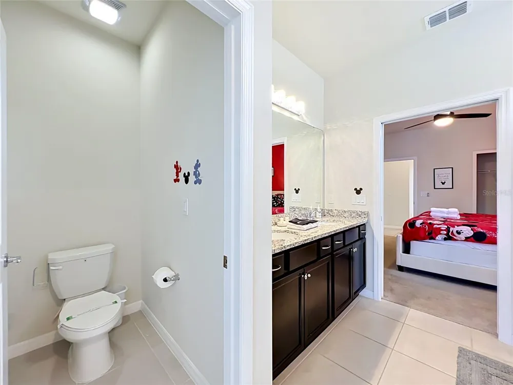 4033 LANA AVENUE Davenport, FL 33897
