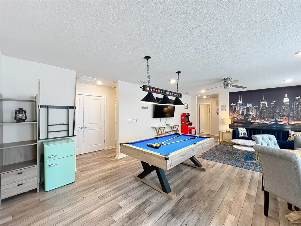 4033 LANA AVENUE Davenport, FL 33897
