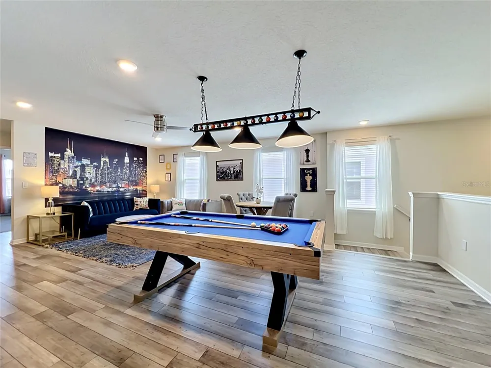 4033 LANA AVENUE Davenport, FL 33897