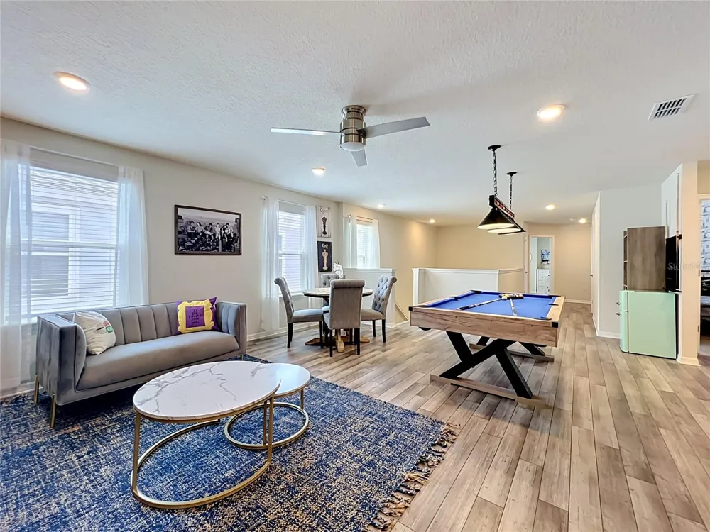 4033 LANA AVENUE Davenport, FL 33897