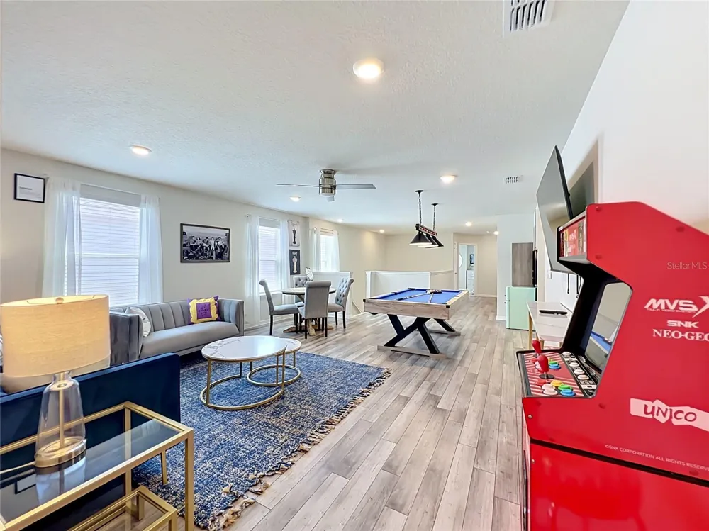 4033 LANA AVENUE Davenport, FL 33897