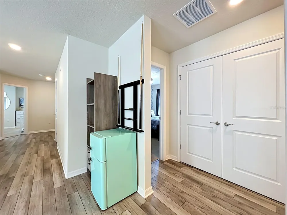 4033 LANA AVENUE Davenport, FL 33897