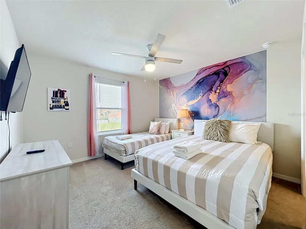 4033 LANA AVENUE Davenport, FL 33897