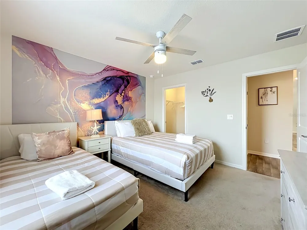 4033 LANA AVENUE Davenport, FL 33897