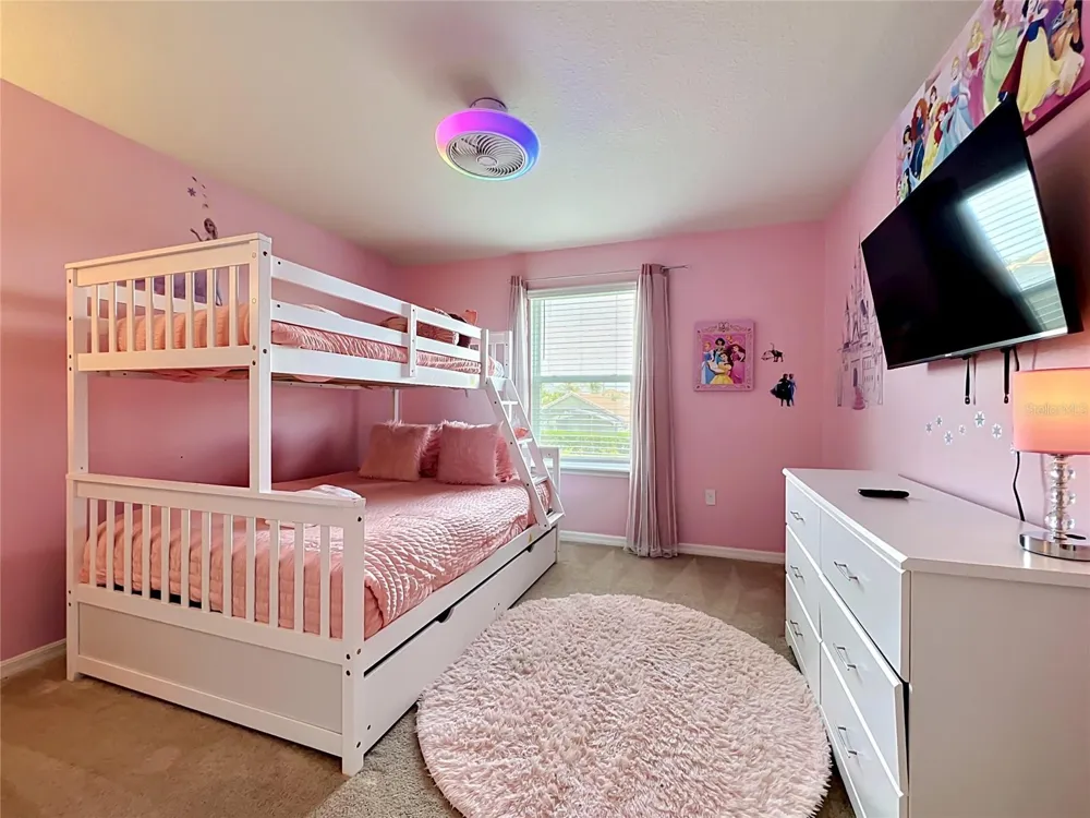 4033 LANA AVENUE Davenport, FL 33897
