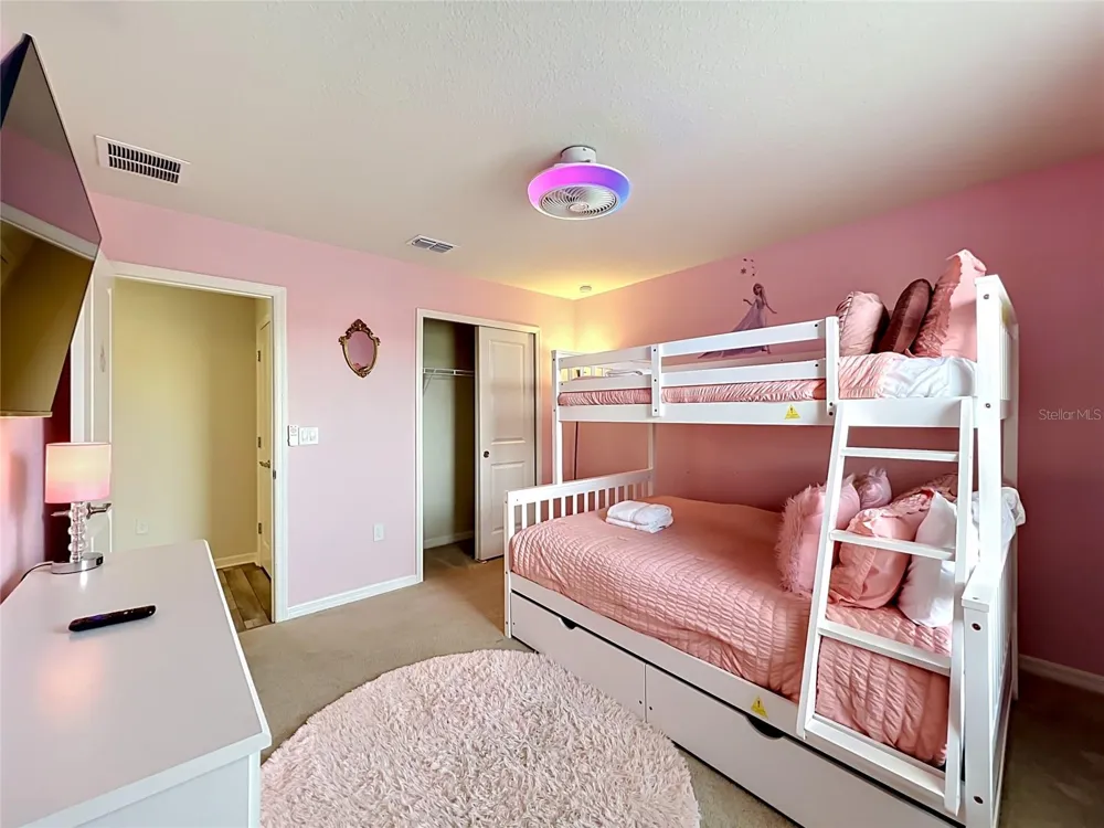 4033 LANA AVENUE Davenport, FL 33897