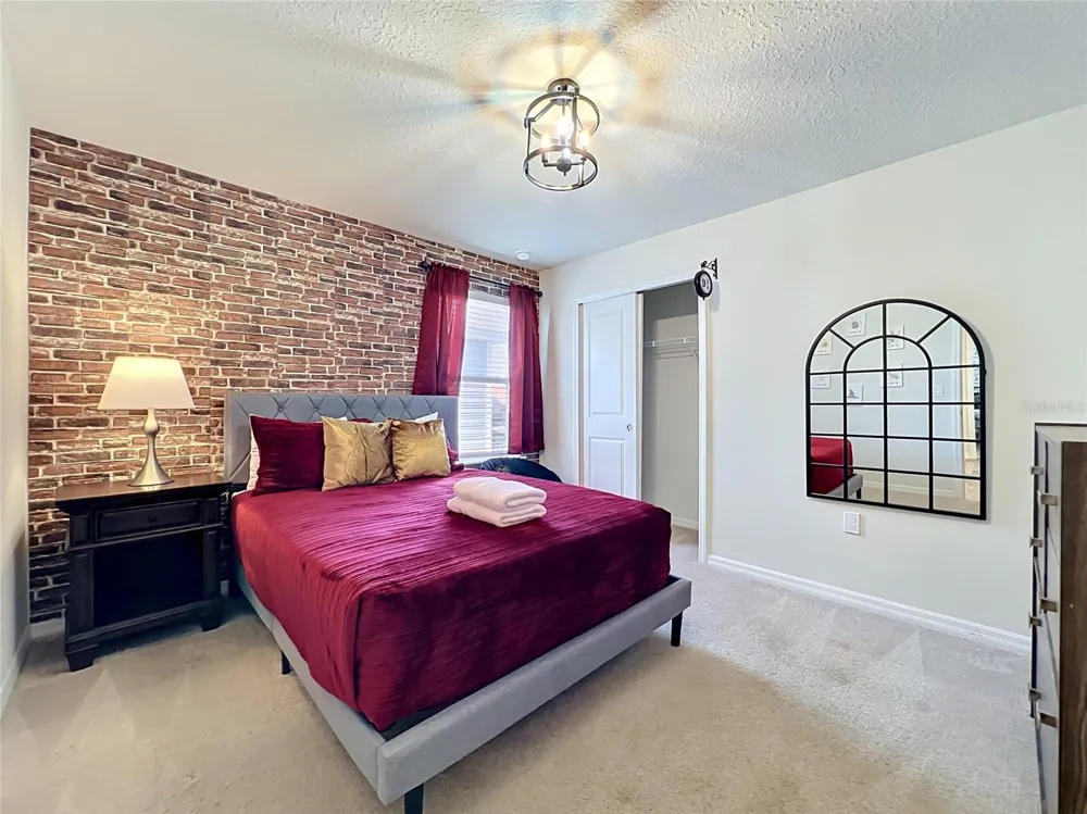 4033 LANA AVENUE Davenport, FL 33897