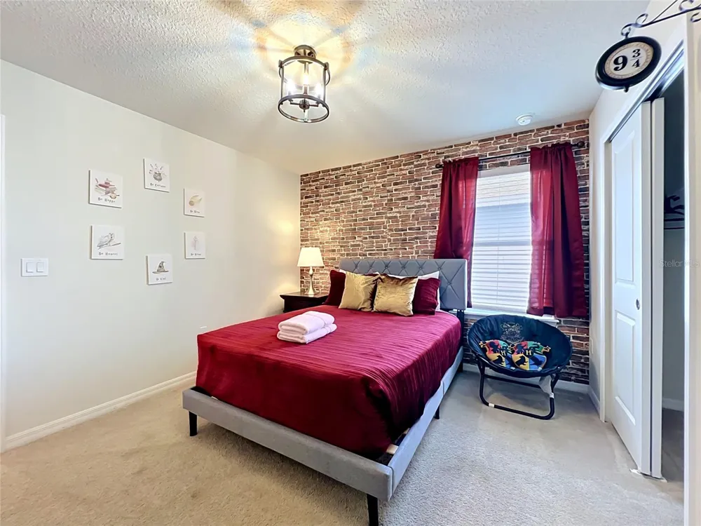 4033 LANA AVENUE Davenport, FL 33897