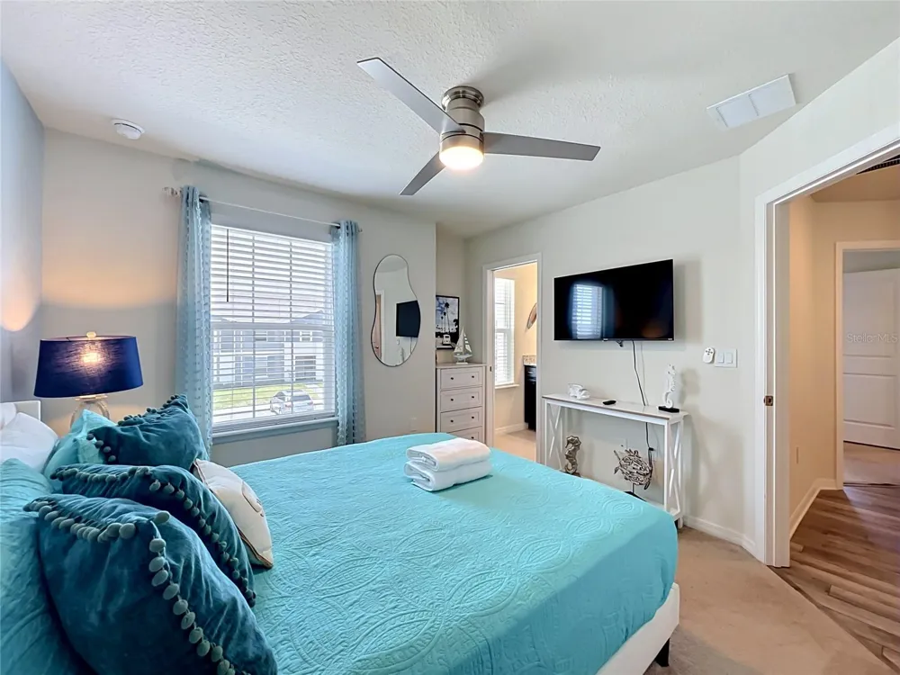 4033 LANA AVENUE Davenport, FL 33897