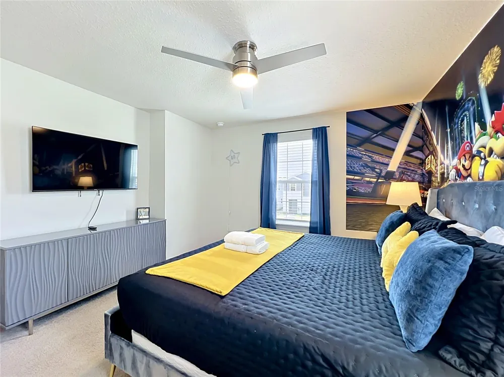 4033 LANA AVENUE Davenport, FL 33897
