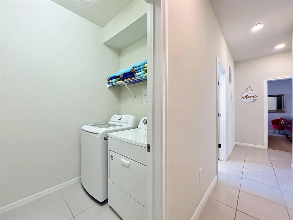 4033 LANA AVENUE Davenport, FL 33897