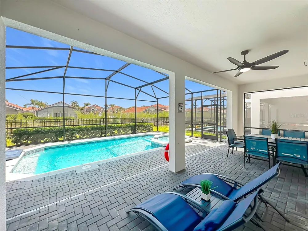 4033 LANA AVENUE Davenport, FL 33897