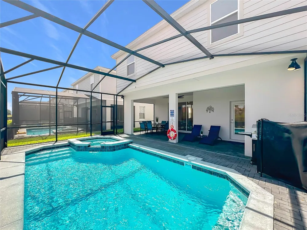 4033 LANA AVENUE Davenport, FL 33897