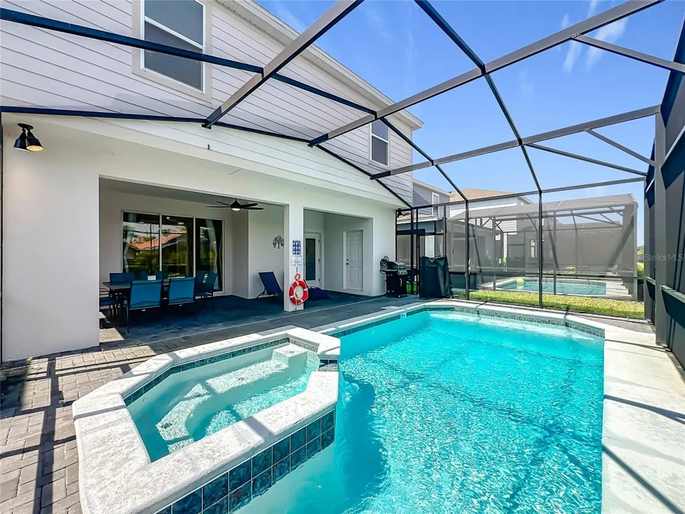 4033 LANA AVENUE Davenport, FL 33897