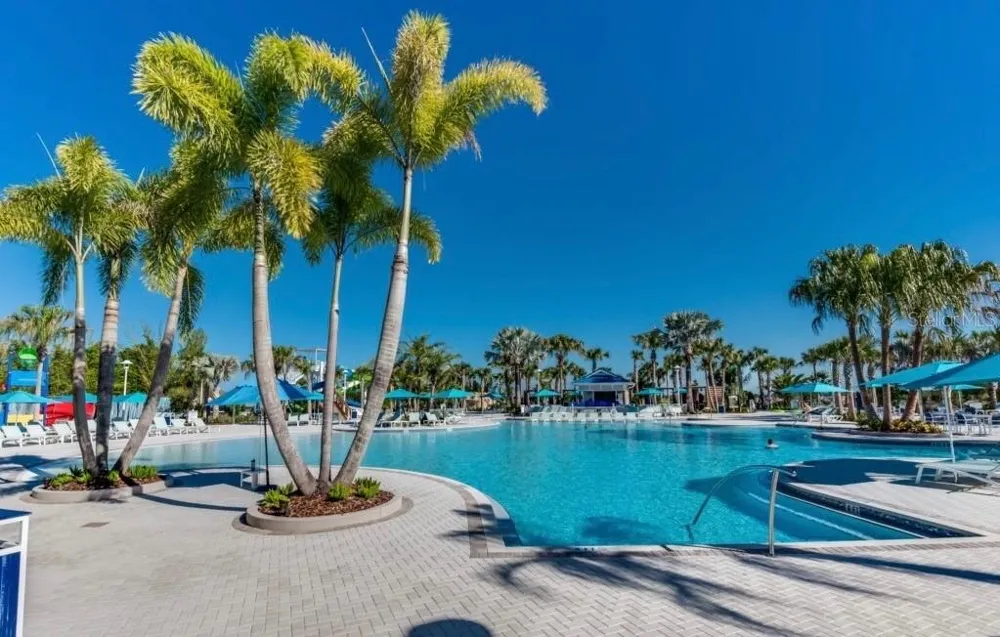 4033 LANA AVENUE Davenport, FL 33897