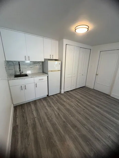 1999 NW 2nd St #2