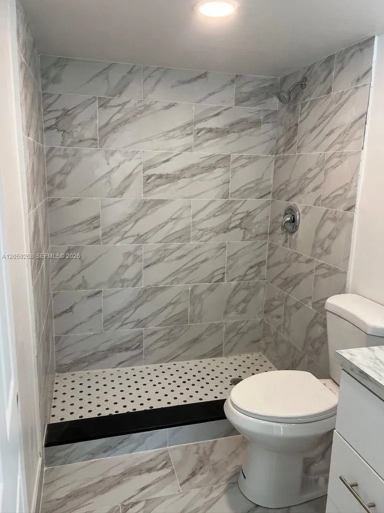 1999 NW 2nd St #2 Miami, FL 33125