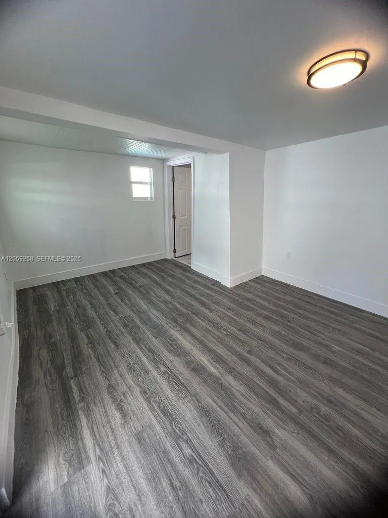 1999 NW 2nd St #2 Miami, FL 33125