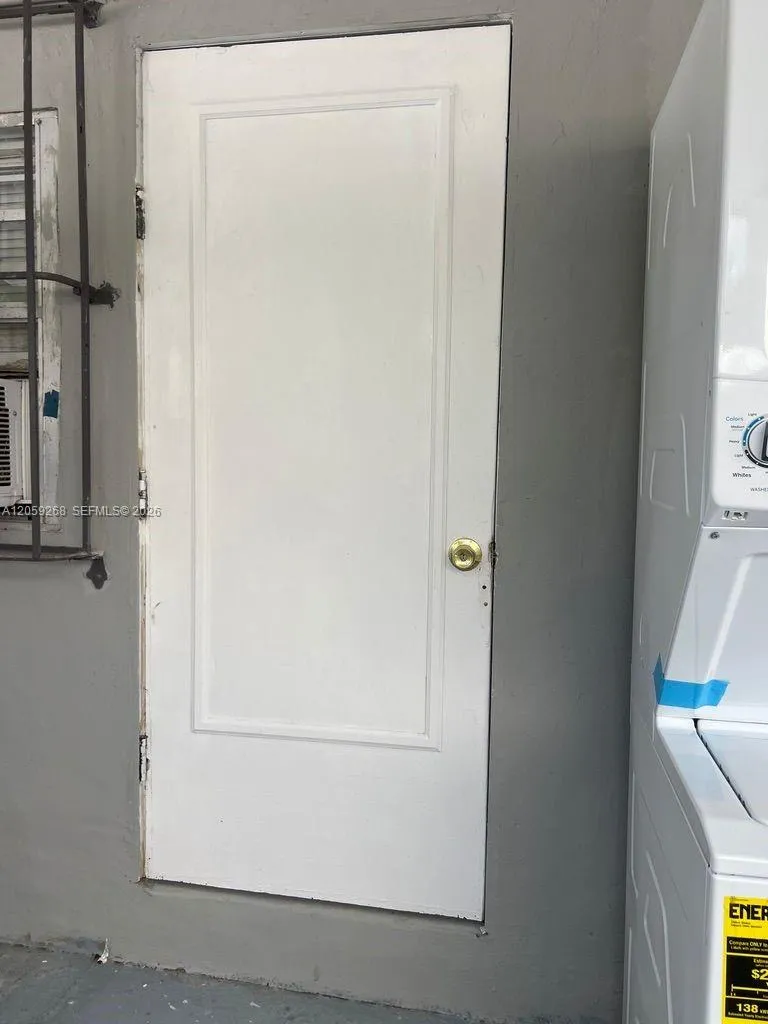 1999 NW 2nd St #2 Miami, FL 33125