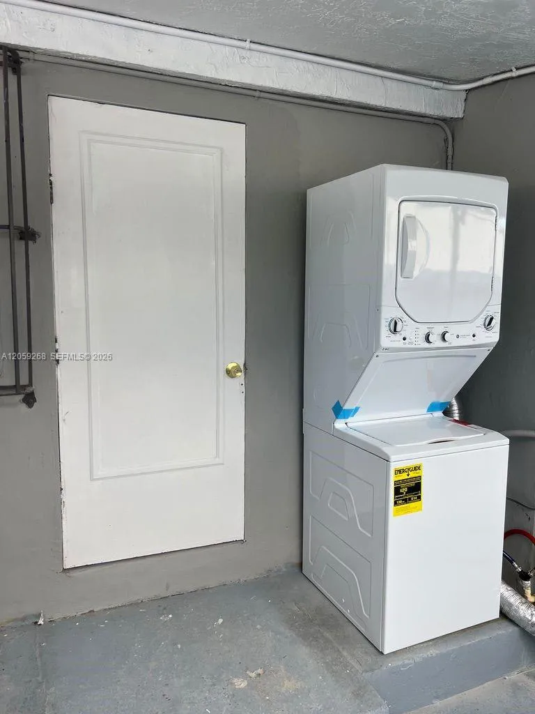1999 NW 2nd St #2 Miami, FL 33125