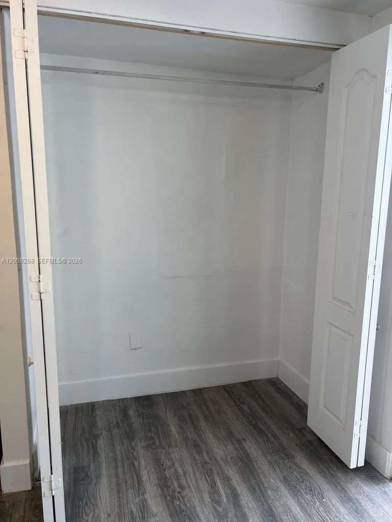 1999 NW 2nd St #2 Miami, FL 33125